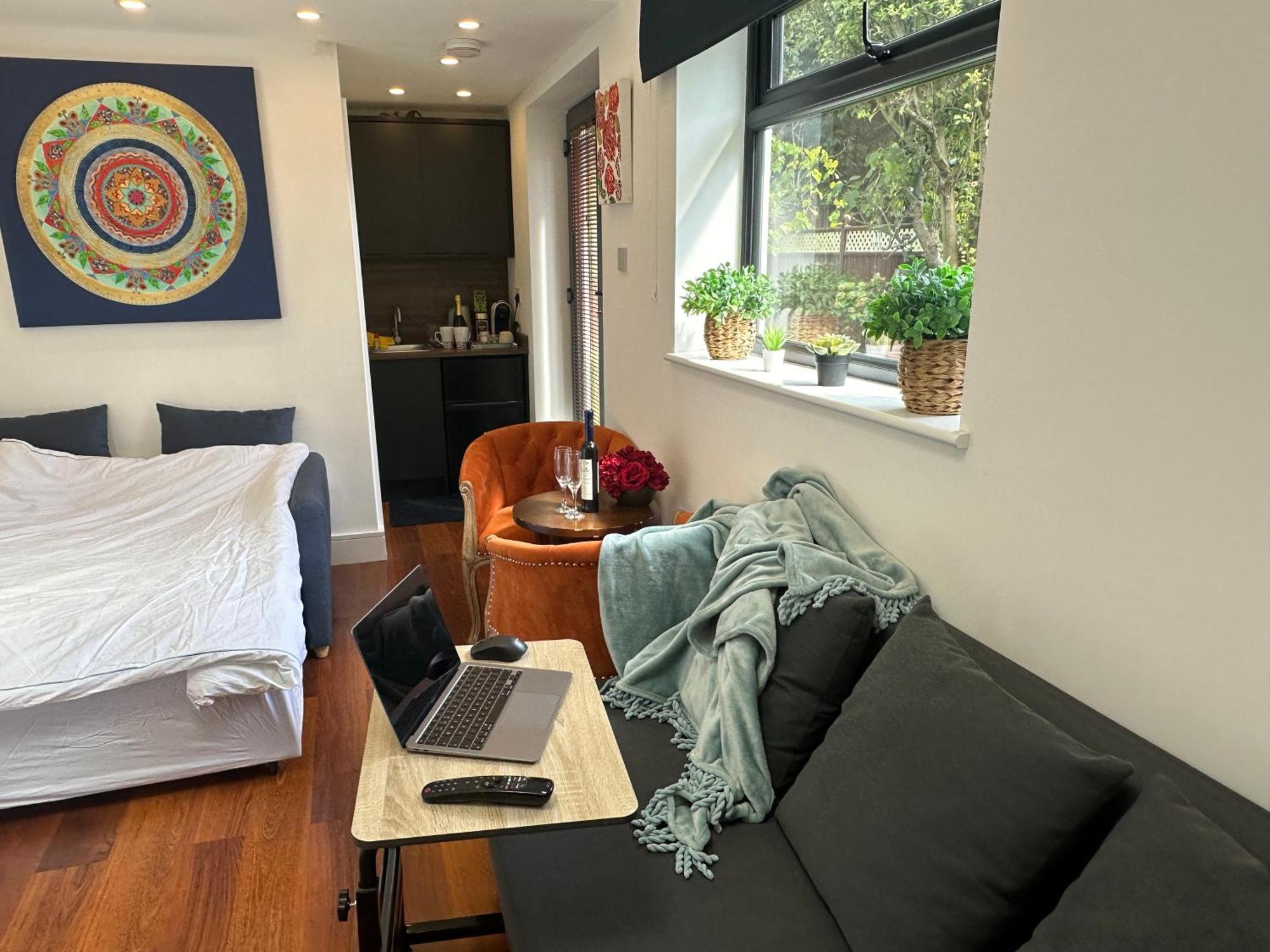 Bespoke Gallery Guesthouse Hendon Eksteriør billede